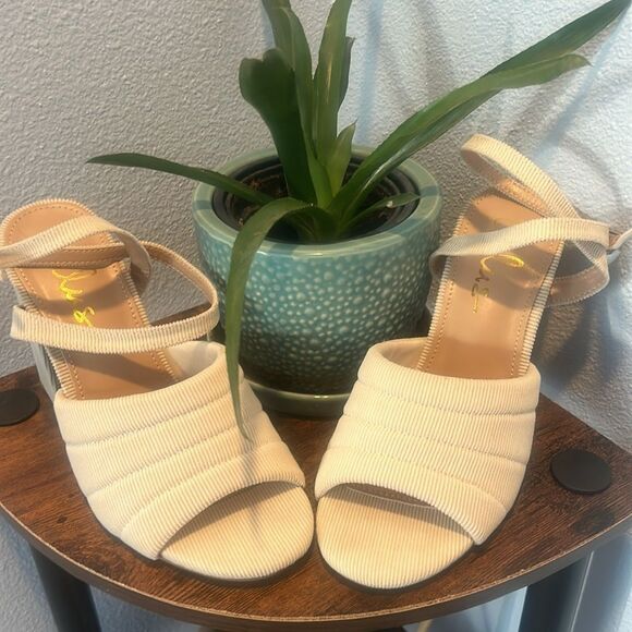 Lulu’s Rahele Cream Corduroy Ankle Strap High Heel Sandals, size 7.5 - Picture 3 of 13